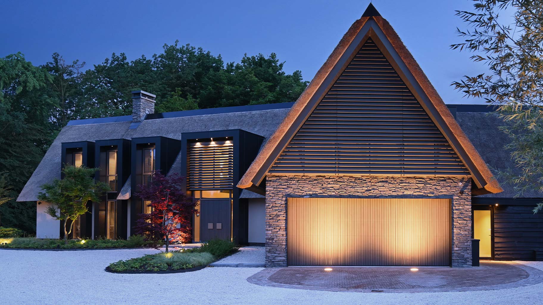 Sectional garage door