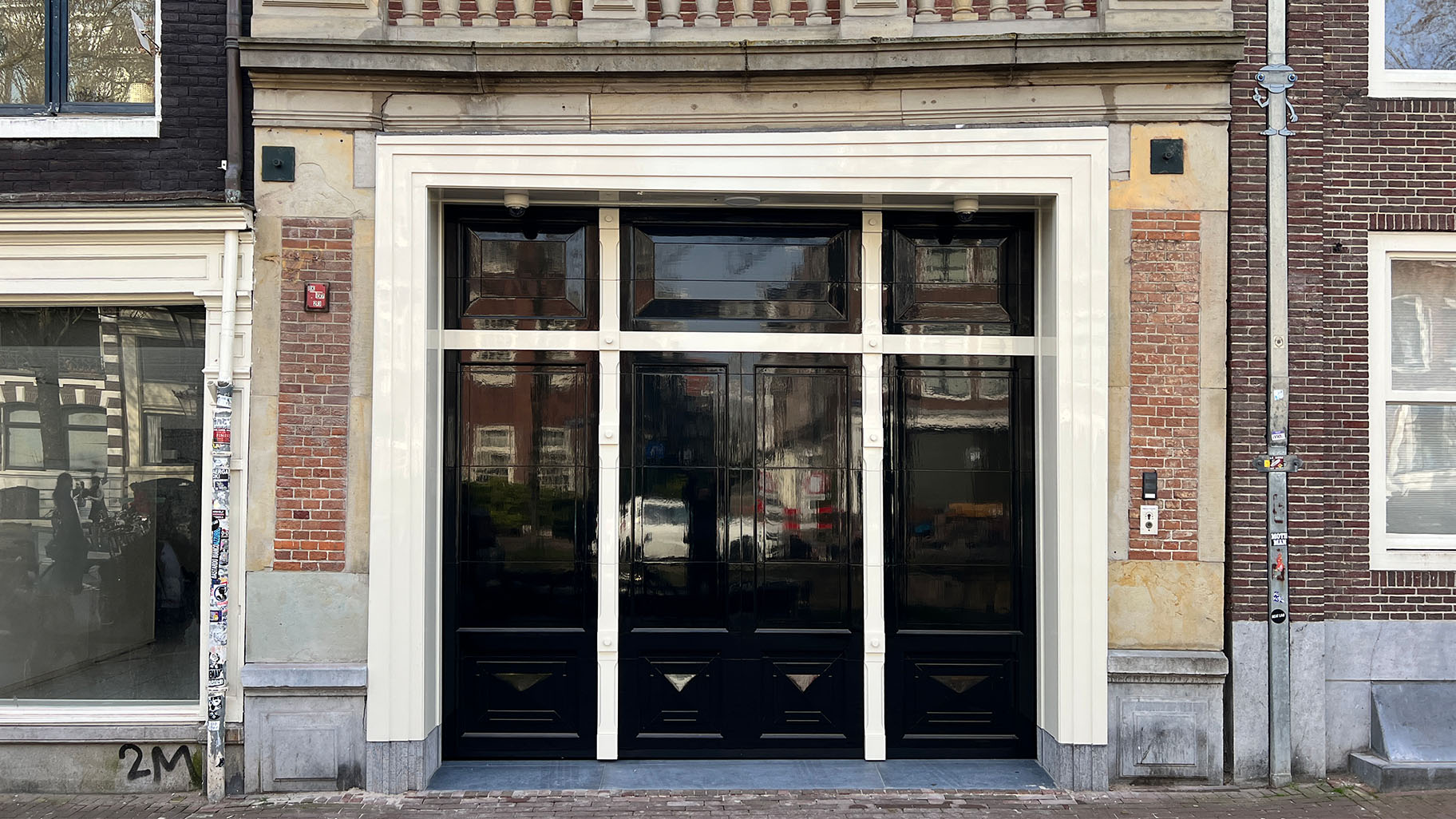 Historisches Holz-Garagentor